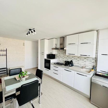 Denis Apartament Turda Eksteriør bilde