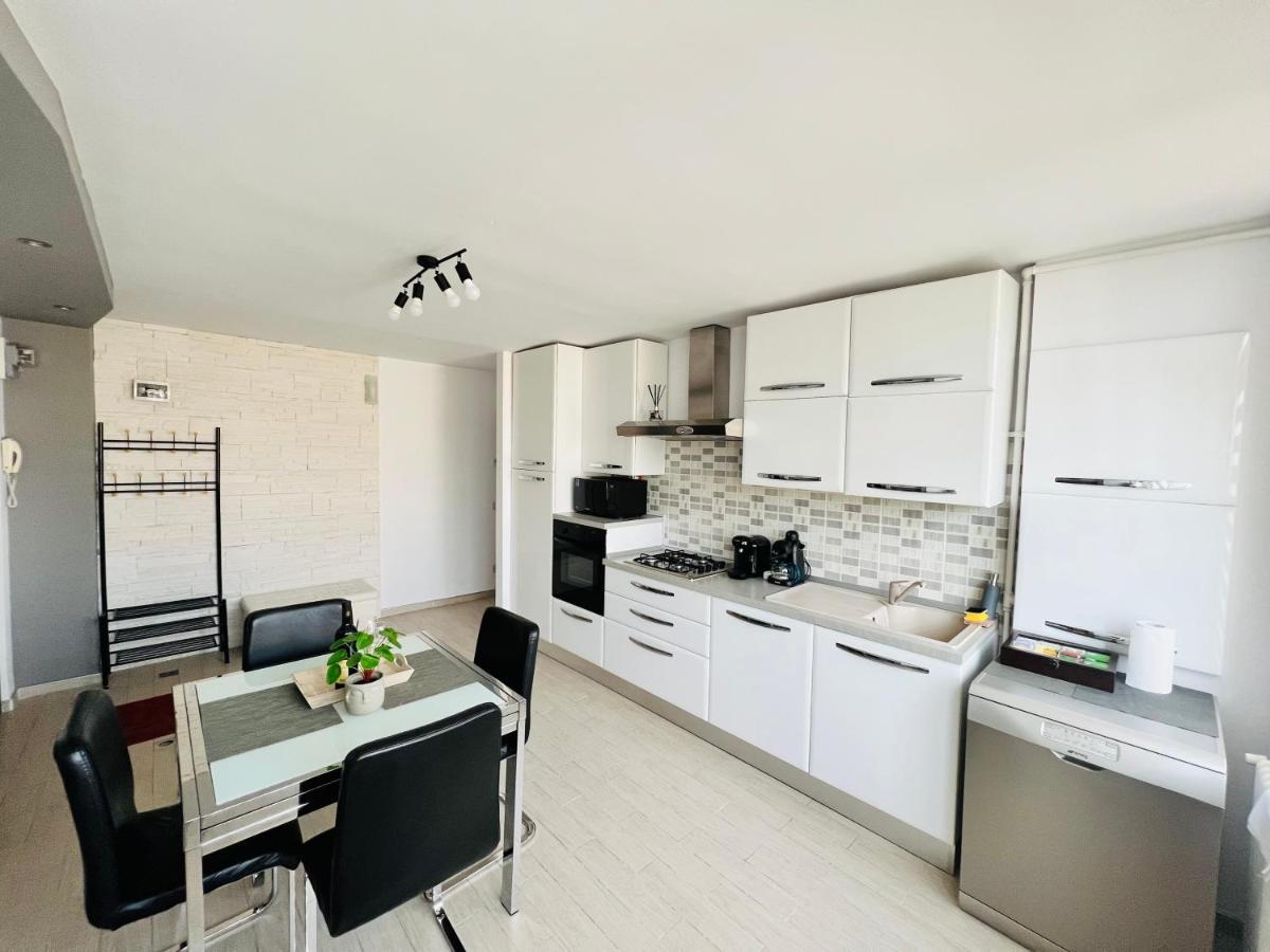Denis Apartament Turda Eksteriør bilde