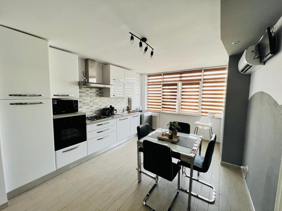 Denis Apartament Turda Eksteriør bilde